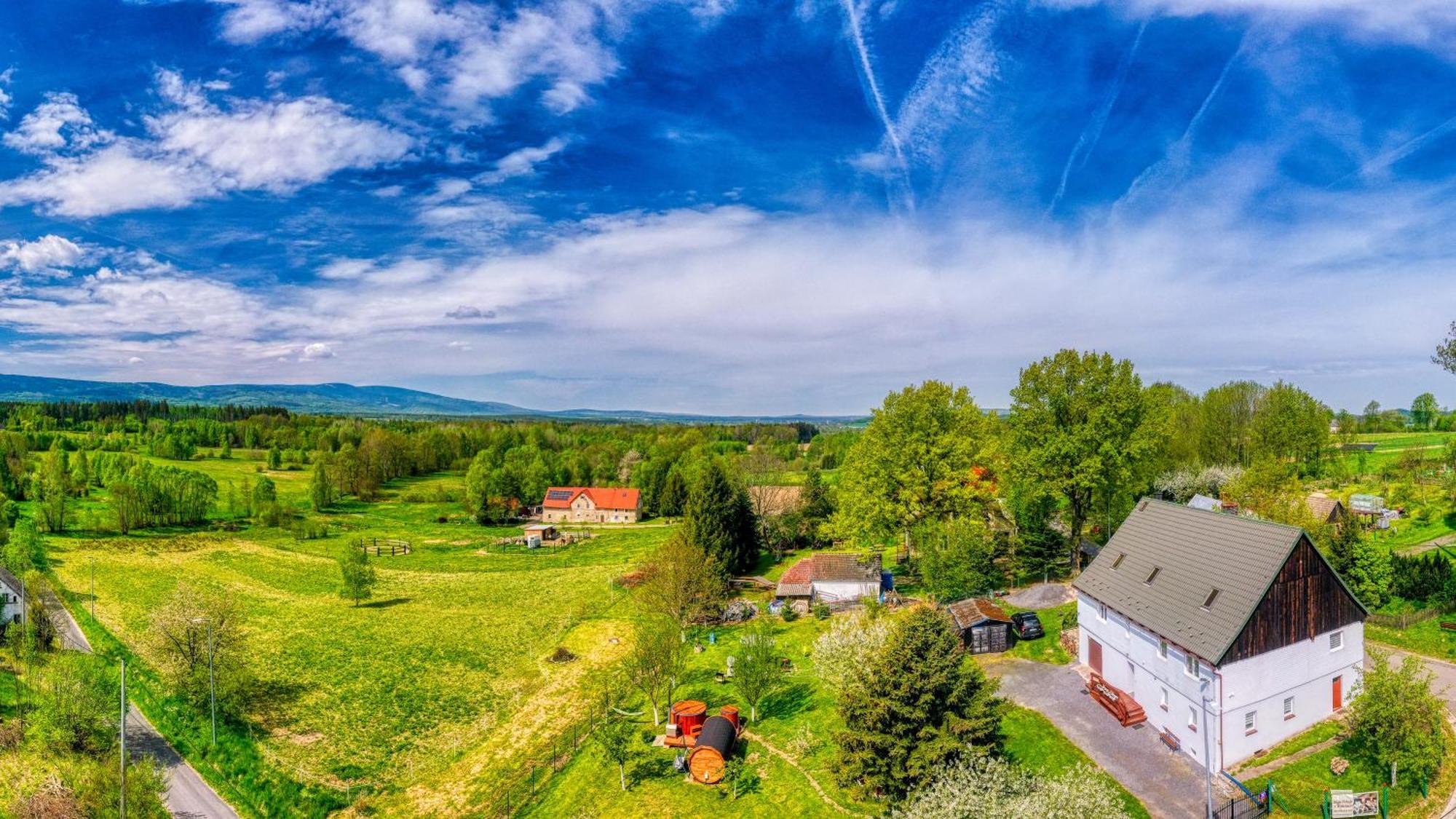 Maja Pokoje Z Widokiem Kameralna Agroturystyka Na Pogorzu Izerskim Z Sauna I Jacuzzi (Adults Only) Mirsk Exterior photo